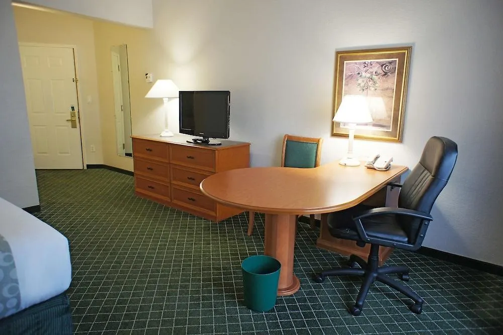 Hotel La Quinta By Wyndham Miami Airport West