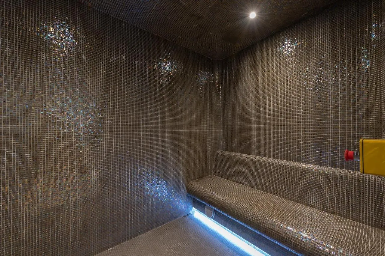 812 Located At Sls Lux Brickell, Managed And Operated By And The Beaches