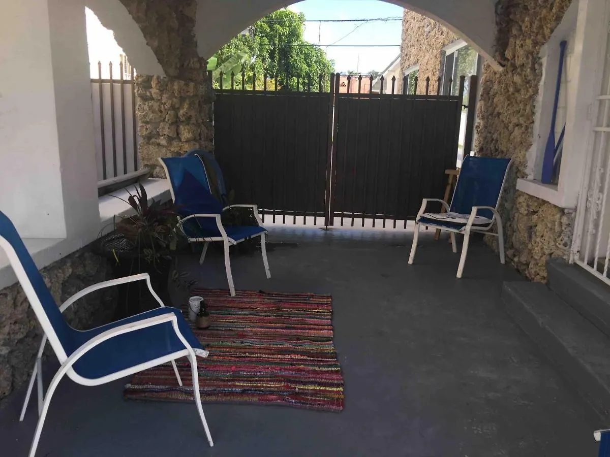 Homestay Relax And Unwind In Little Havana