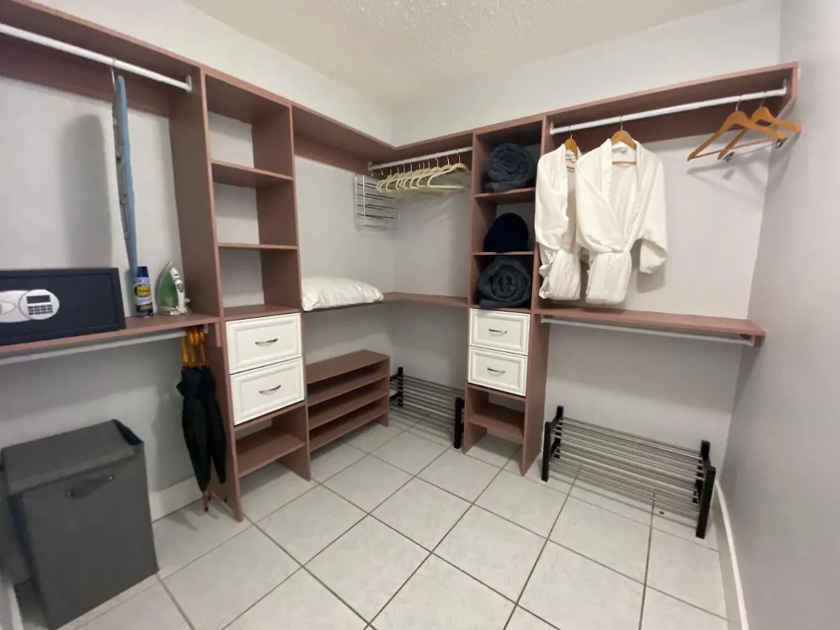 Main House 3 Bed 2 Bath & 1 Bed 1 Bath * Miami