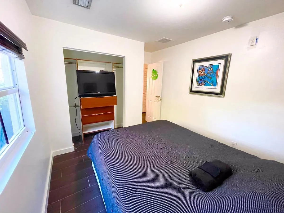 Deons Airbnb * マイアミ