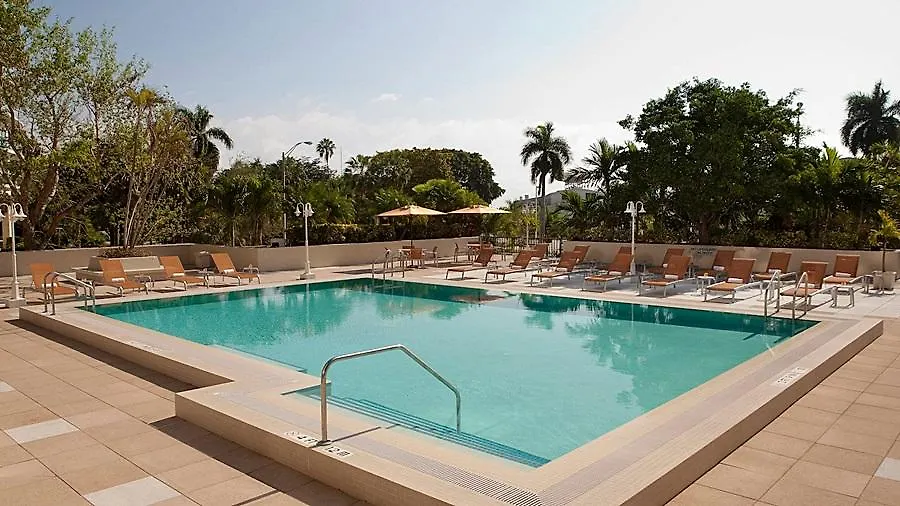 Hotel Courtyard Coconut Grove Miami