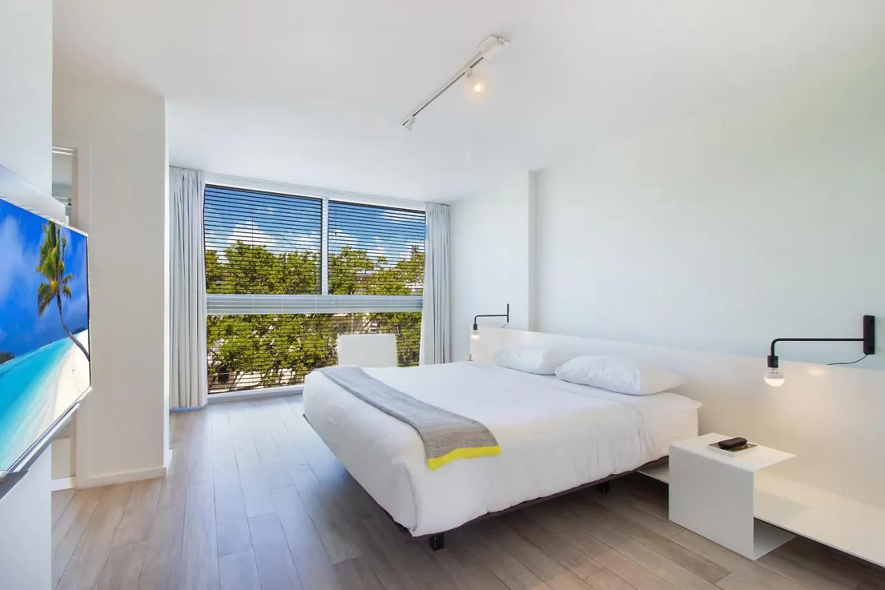 Haus Contemporary Key Biscayne
