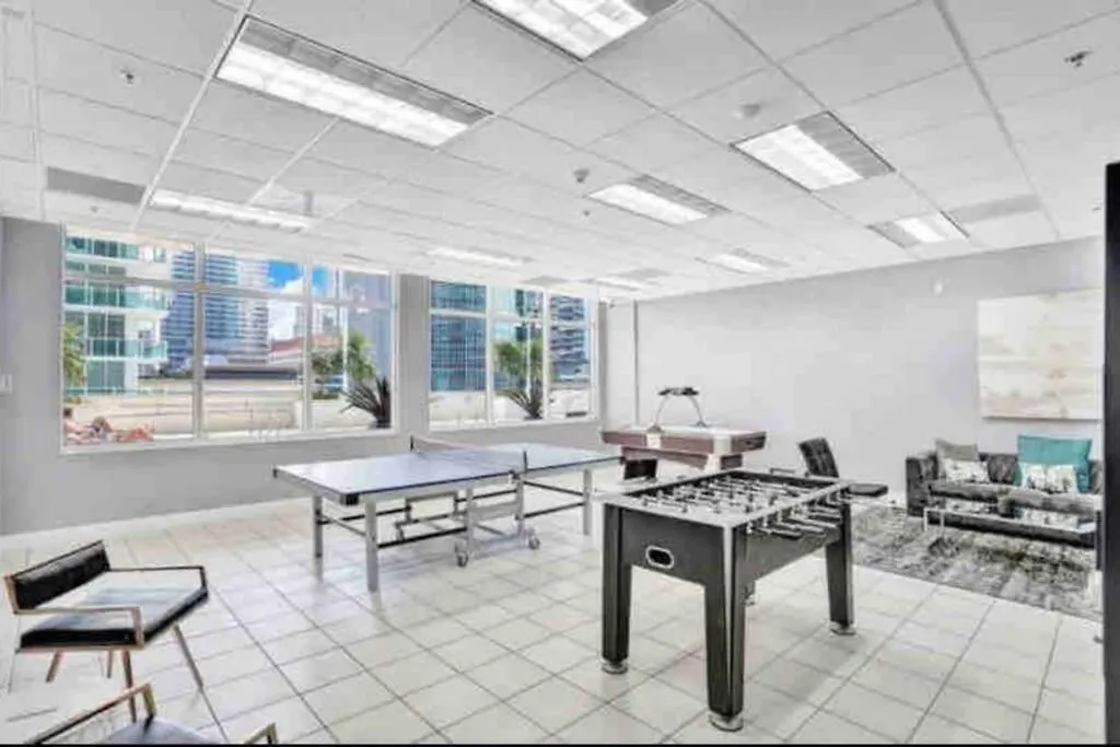 公寓 Private Unit With Amenities And Parking *