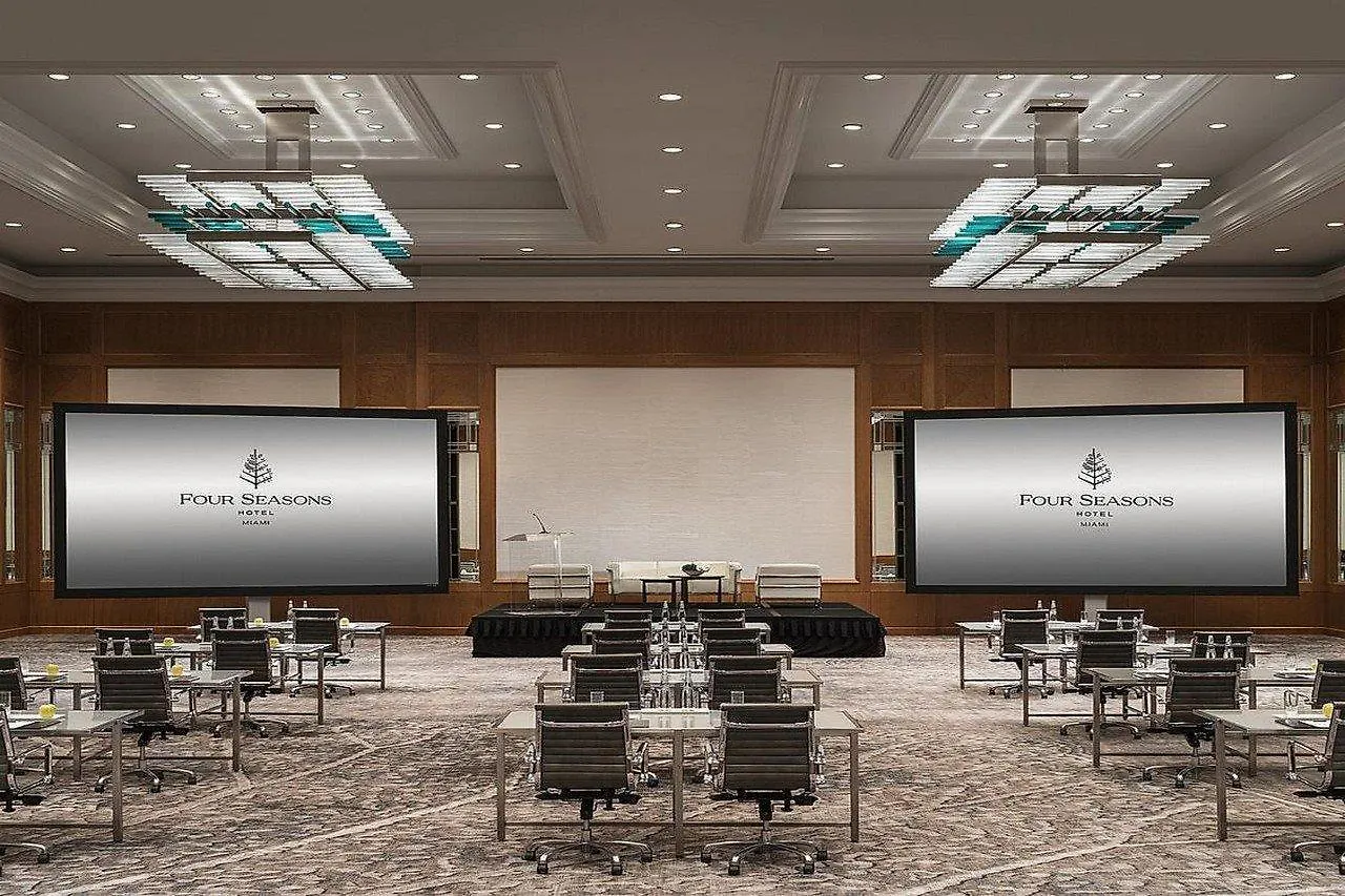 Four Seasons 5*