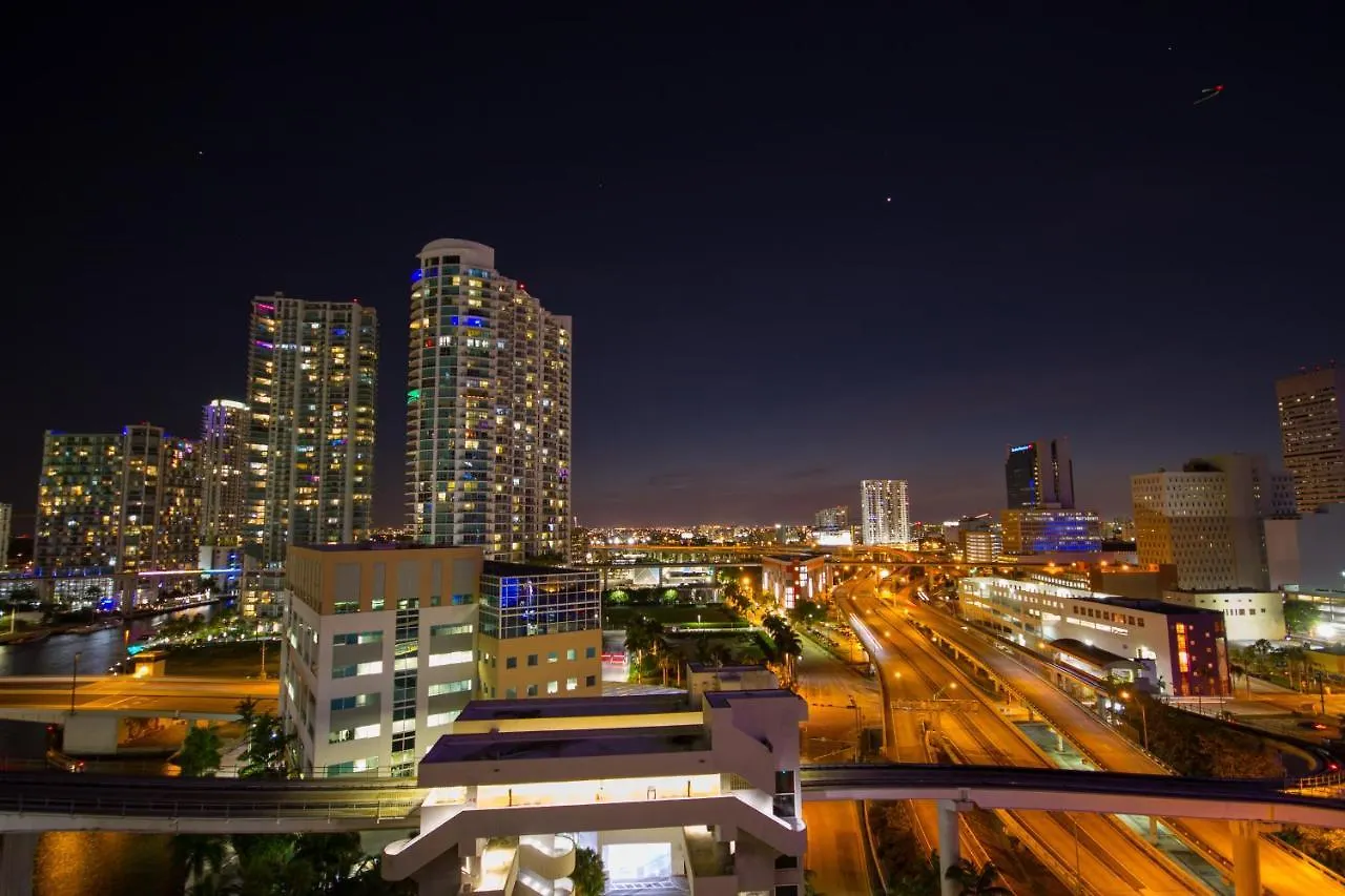 Comfort & Downtown Brickell-port Of 4* マイアミ