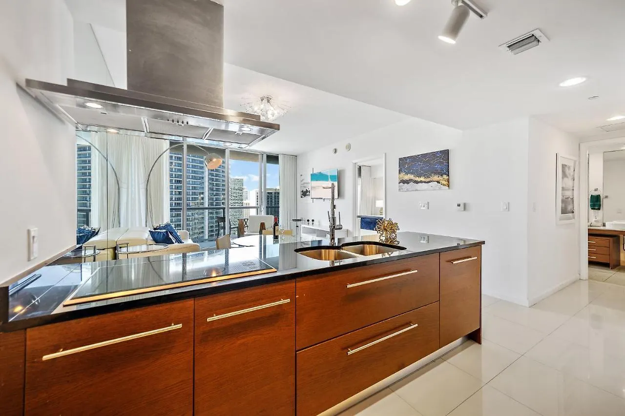 Majestic High Rise Unit With Ocean View 度假居