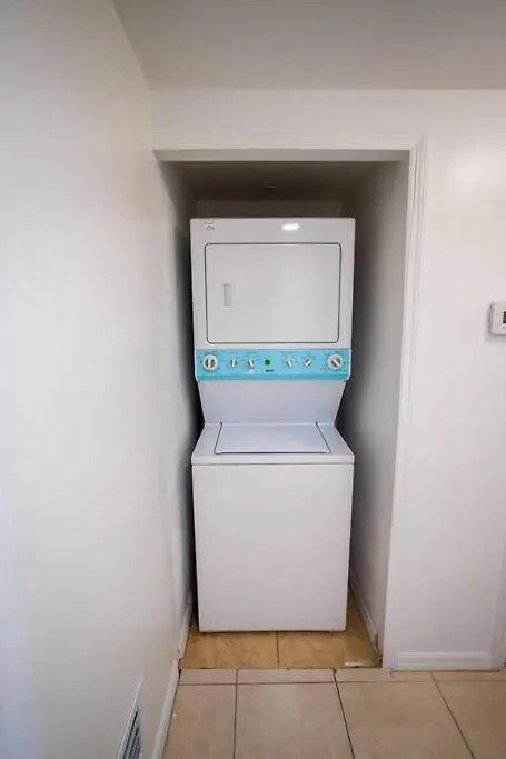 2/2.5 Apartment,7 Mins Airport, 20 Min Beach Daire Miami
