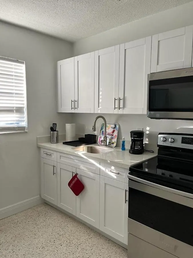 Blue-Max Apartments Apartment Miami
