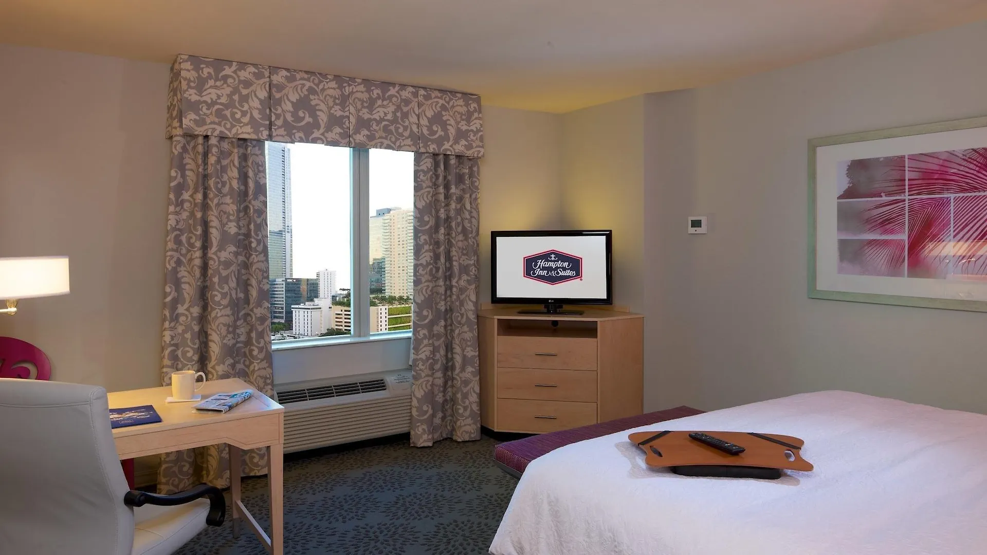 Hotel Hampton & By Hilton Downtown/brickell Miami