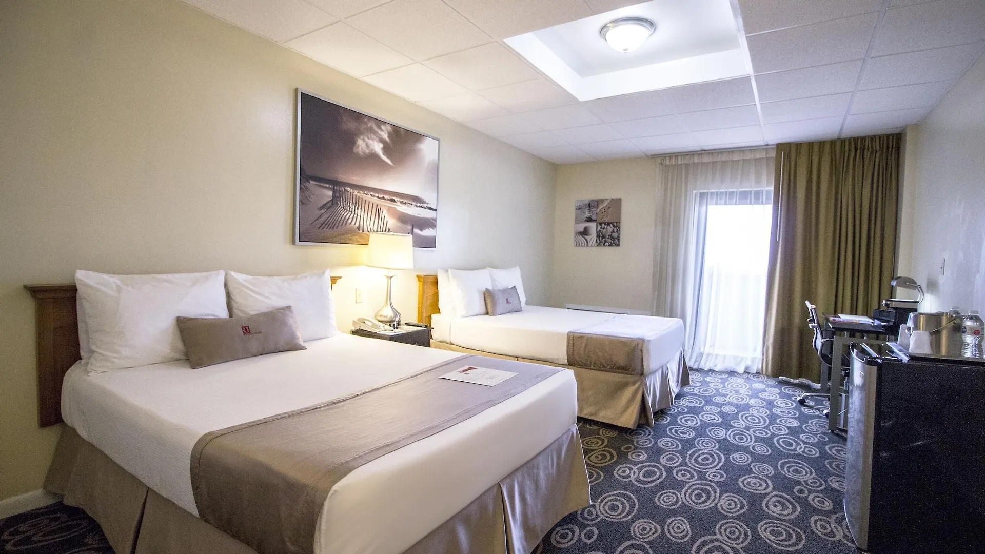 Regency Airport By Sonesta Hotel 3*