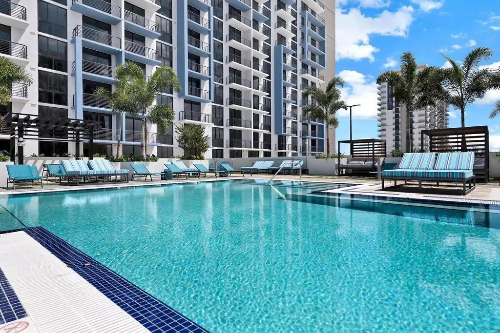 Luxury In Downtown Doral Apartment