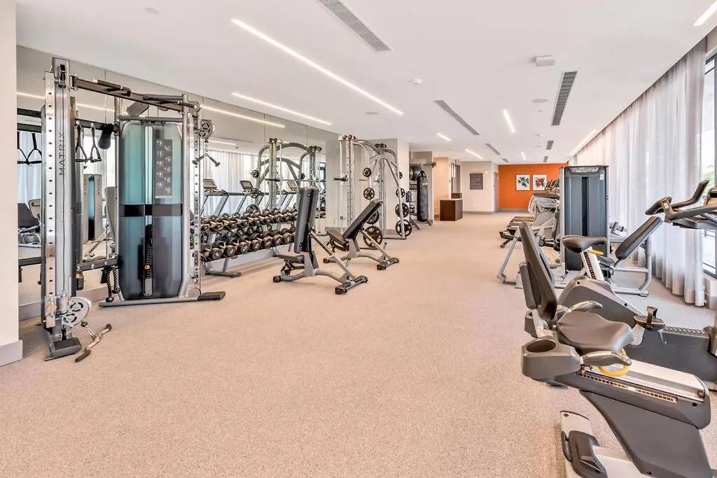 Luxury In Downtown Doral Apartment *
