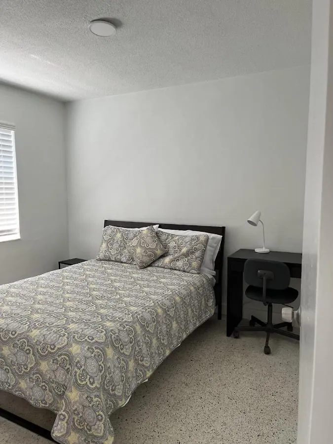 Blue-Max Apartments