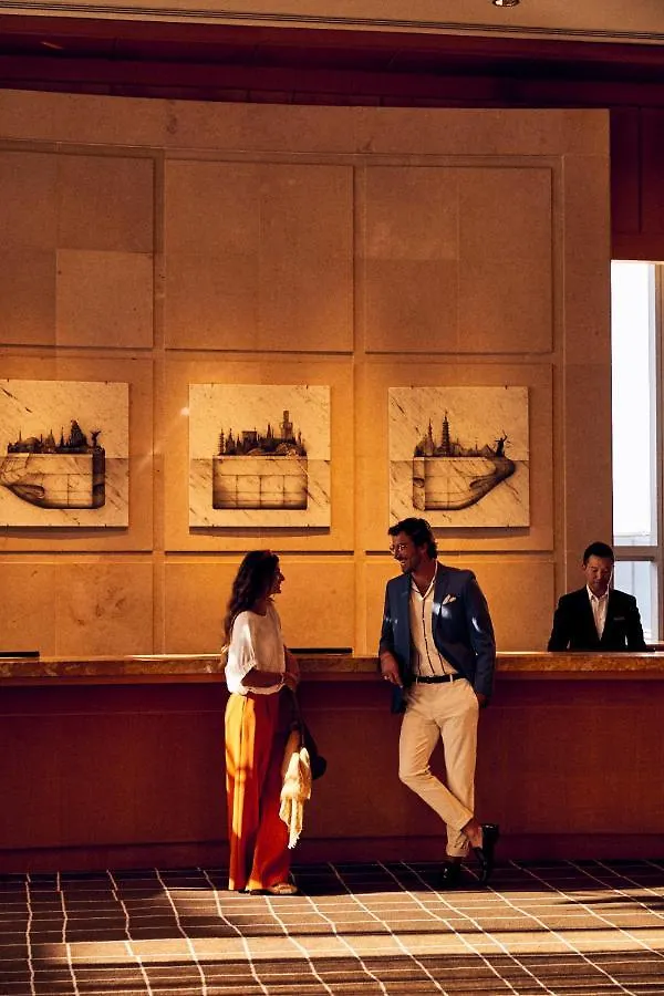 Four Seasons Hotel