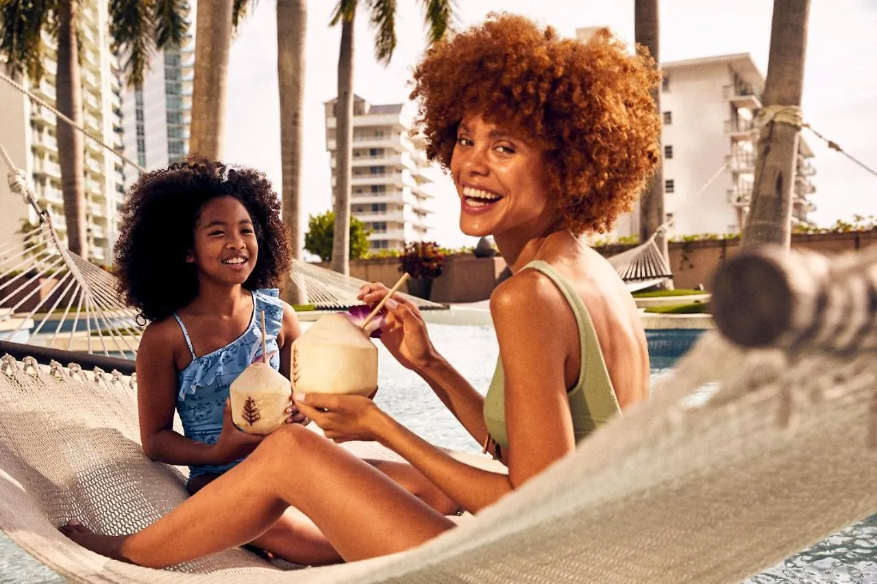 Four Seasons Hotel 5*