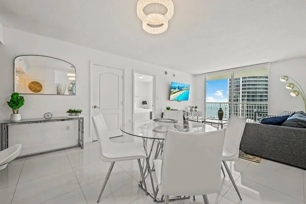 High Floor Ocean View Unit In Brickell * Miami