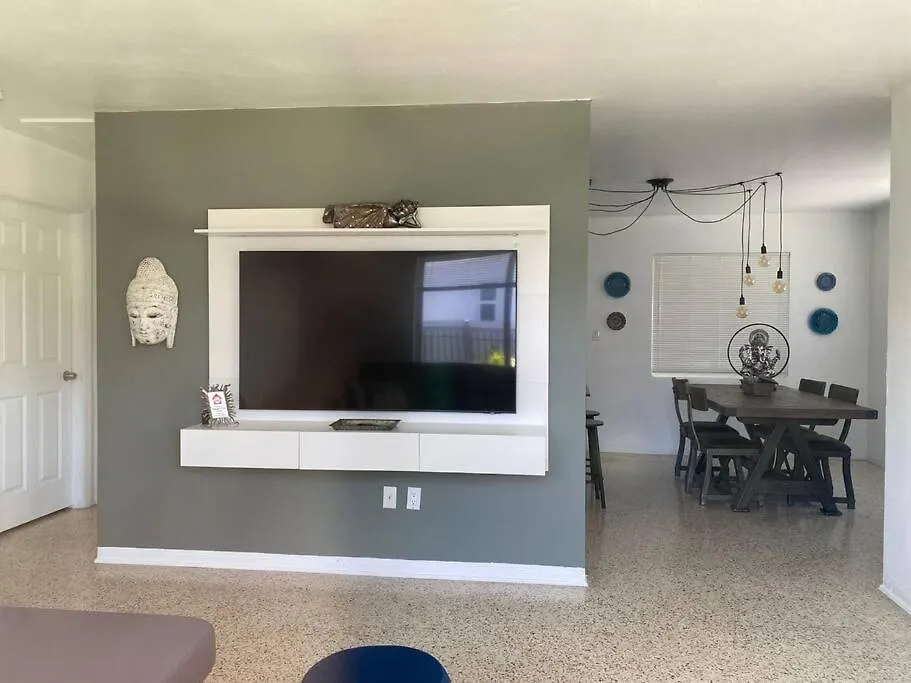 Stayover In 2br - 1bth - Free Parking マイアミ