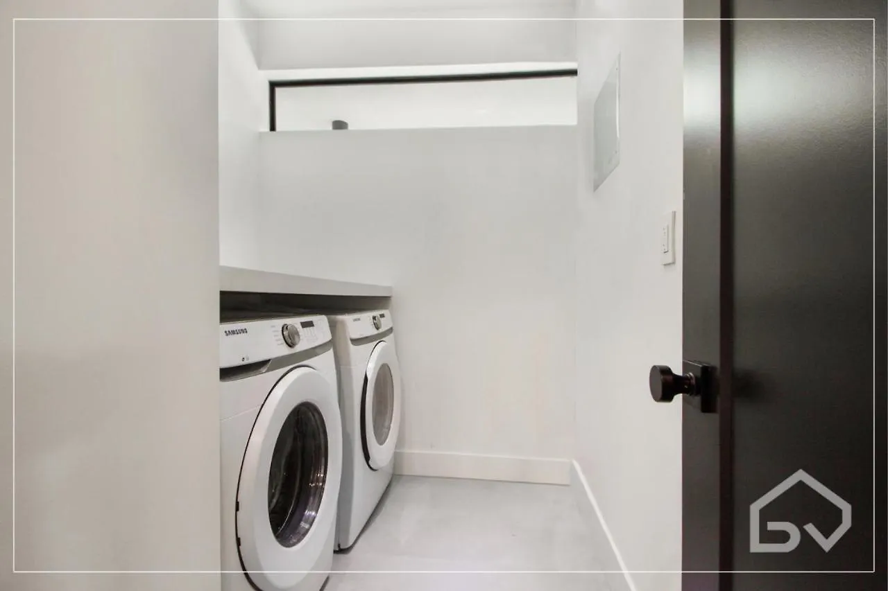 Noir Design District 4br & 2ba Sleeps 14 With Grill, Pool Table, Pool & *