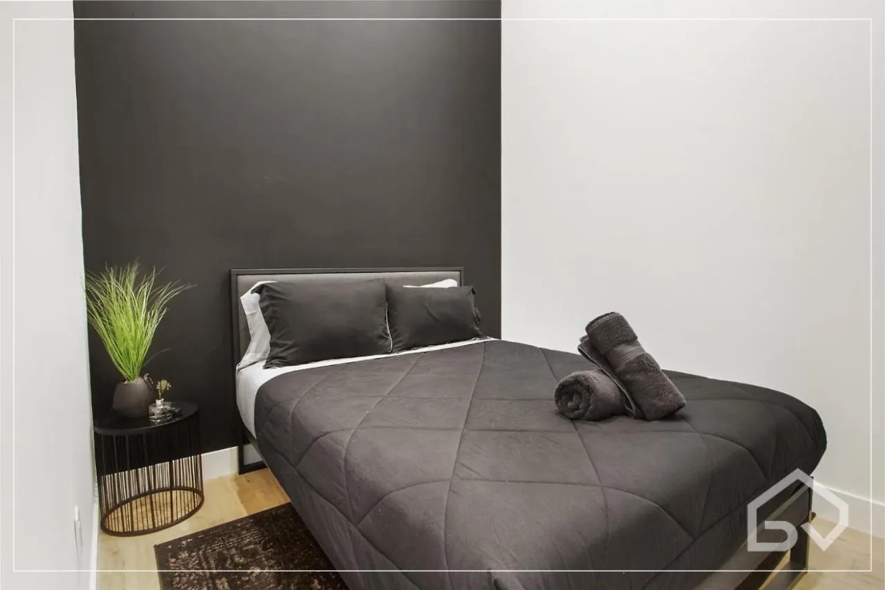 Villa Noir Design District 4br & 2ba Sleeps 14 With Grill, Pool Table, Pool & *
