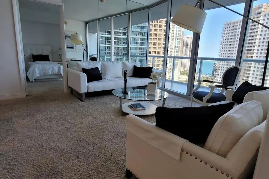 מלון דירות Icon Brickell Residences 4*