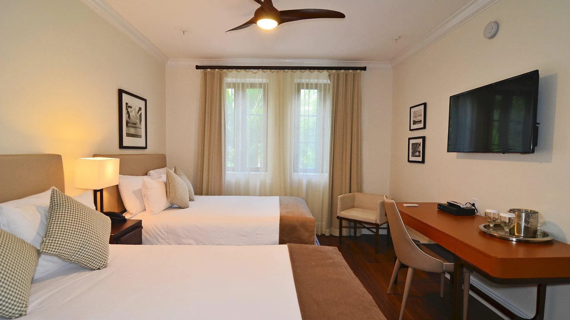 Hotel St. Michel 3*
