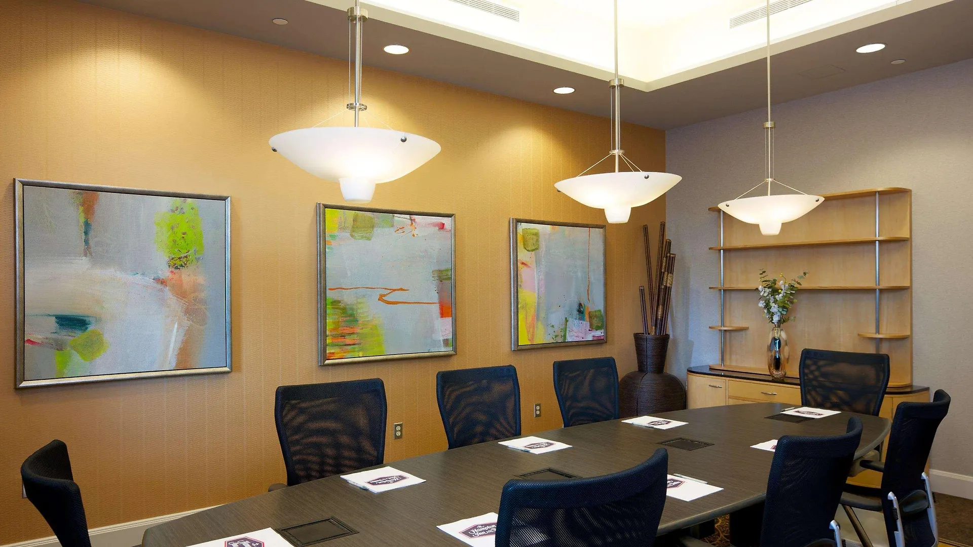 Hampton & By Hilton Downtown/brickell 3*