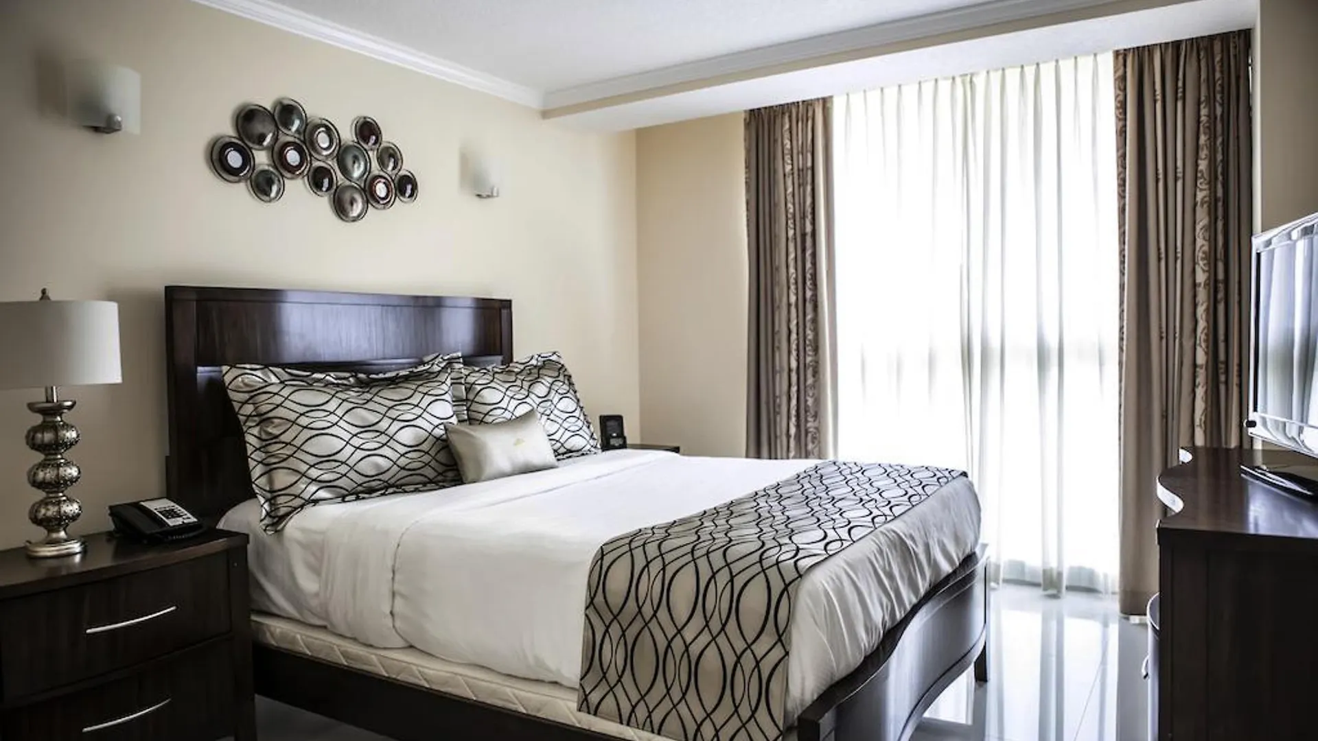 The Mutiny Luxury Hotel Miami