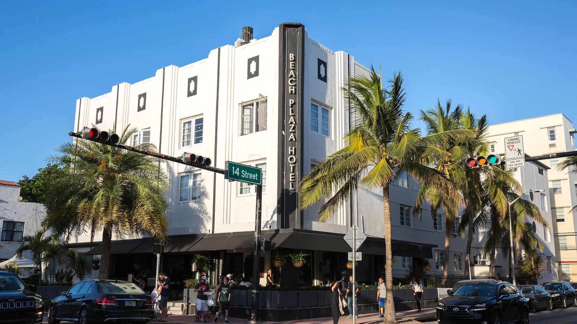 South Plaza Hotel 3*