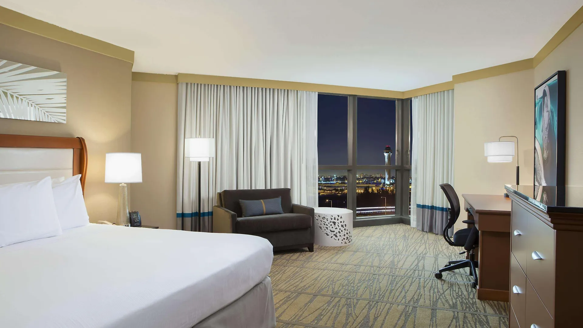Doubletree By Hilton Airport & Convention Center Otel Miami