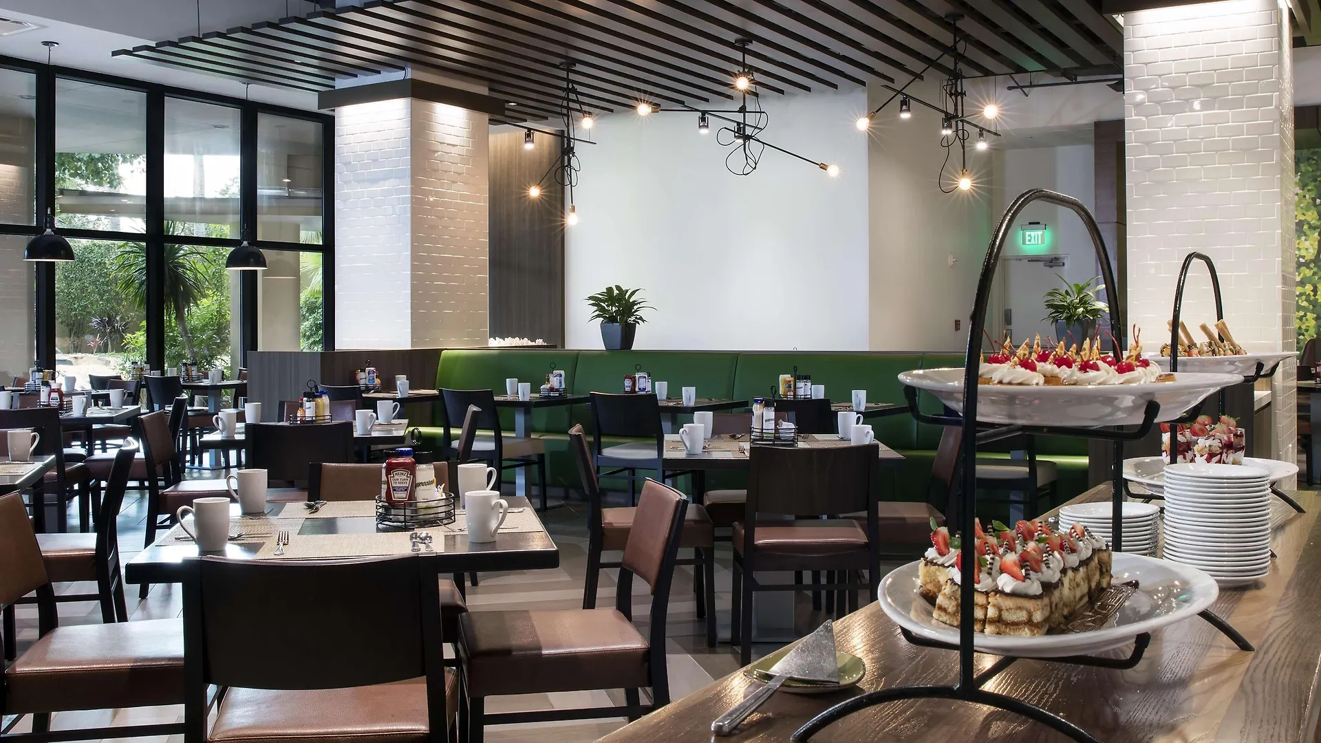 Doubletree By Hilton Airport & Convention Center Miami