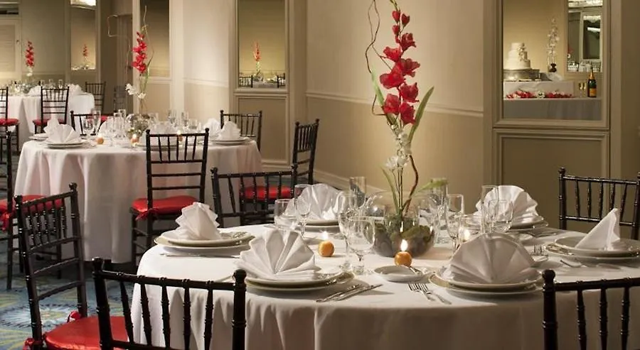 Courtyard Coconut Grove 3* Miami
