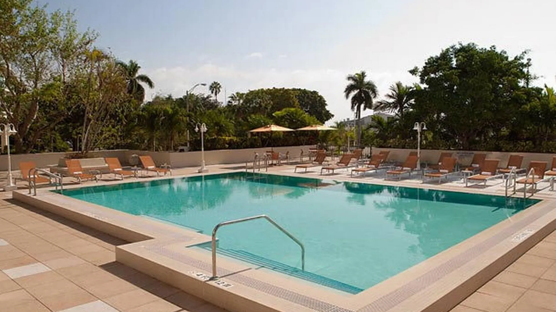 Courtyard Coconut Grove 3* Miami