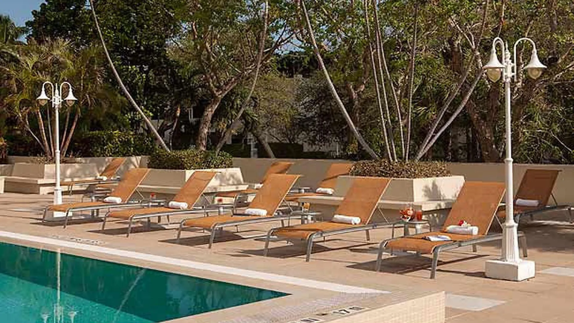 Hotel Courtyard Coconut Grove 3*