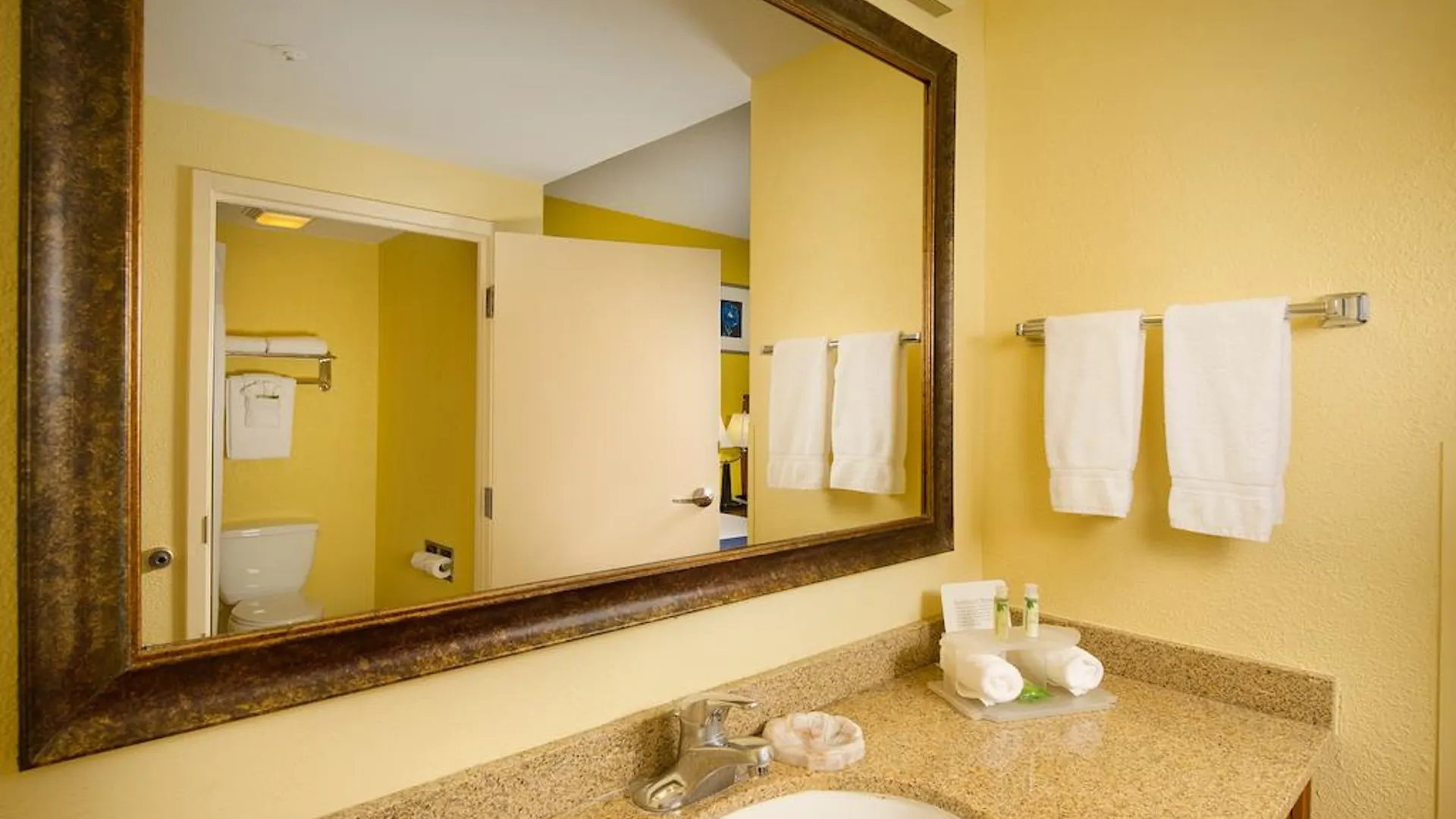 Express Miami Airport Area By Ihg Hotel Doral