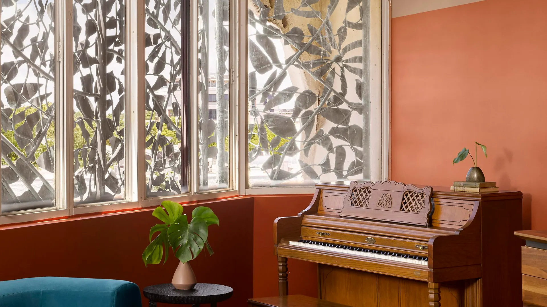 Отель Mayfair House & Garden