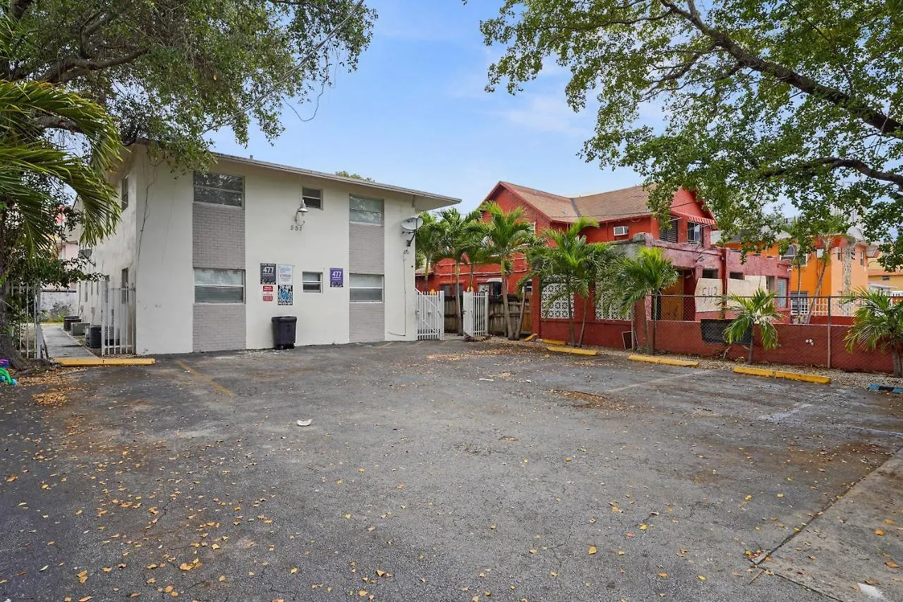 Chic 2 Bedroom Close Downtown W Parking Appartement *