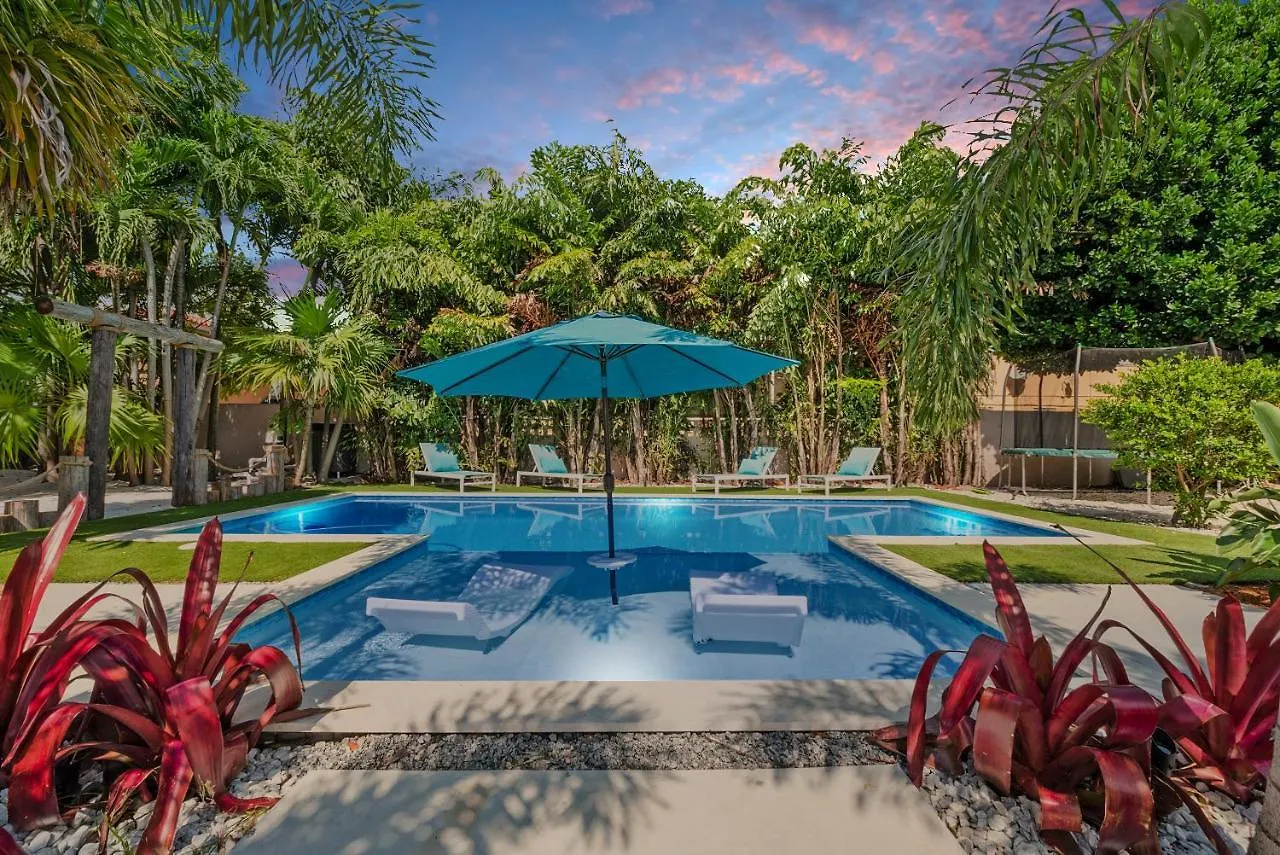 Unique Flagler's Mansion Pickleball Court L37 *