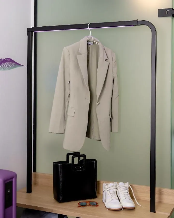 Yotel Hotel 4*