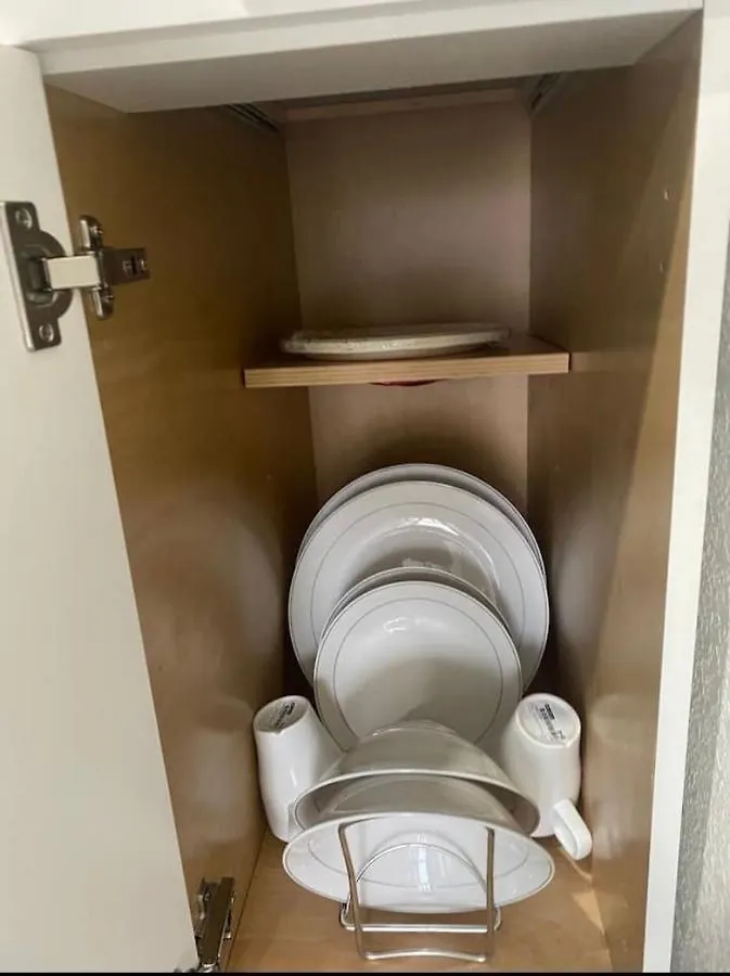 Tiny Place W Private Hot Jacuzzi 7 Min To International Airport ベッド・アンド・ブレックファスト *