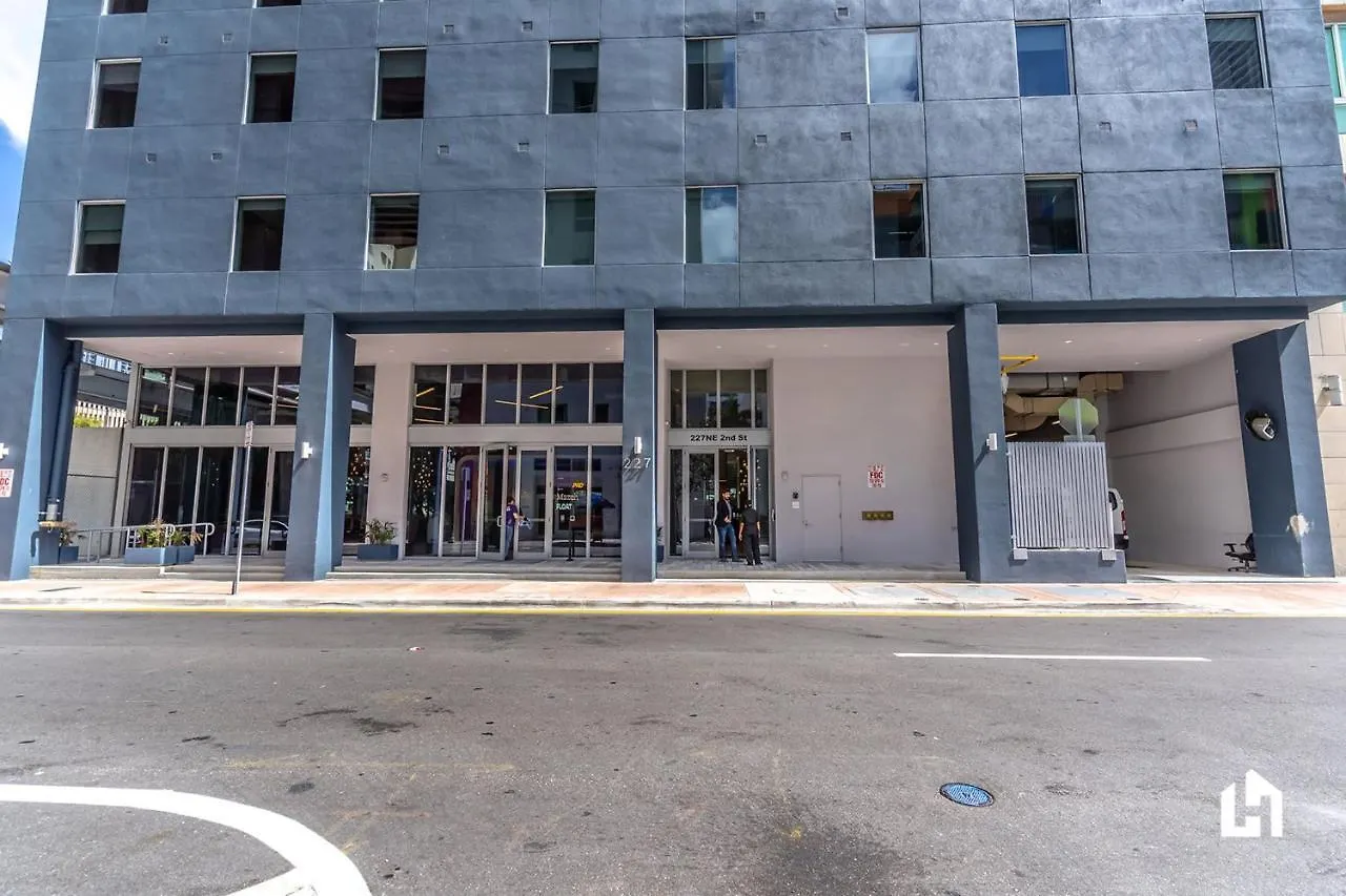 Apartment Unique Dt Apts With Amenities Like Pool, Gym, Restaurants & Cowork Lounge By Luahost