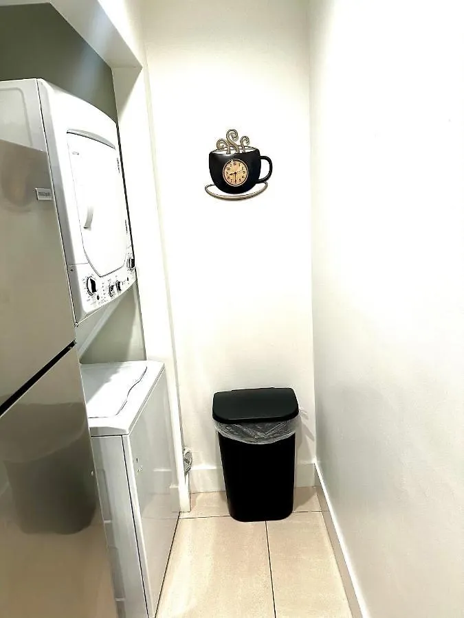 Minutes From South Beach Apartment