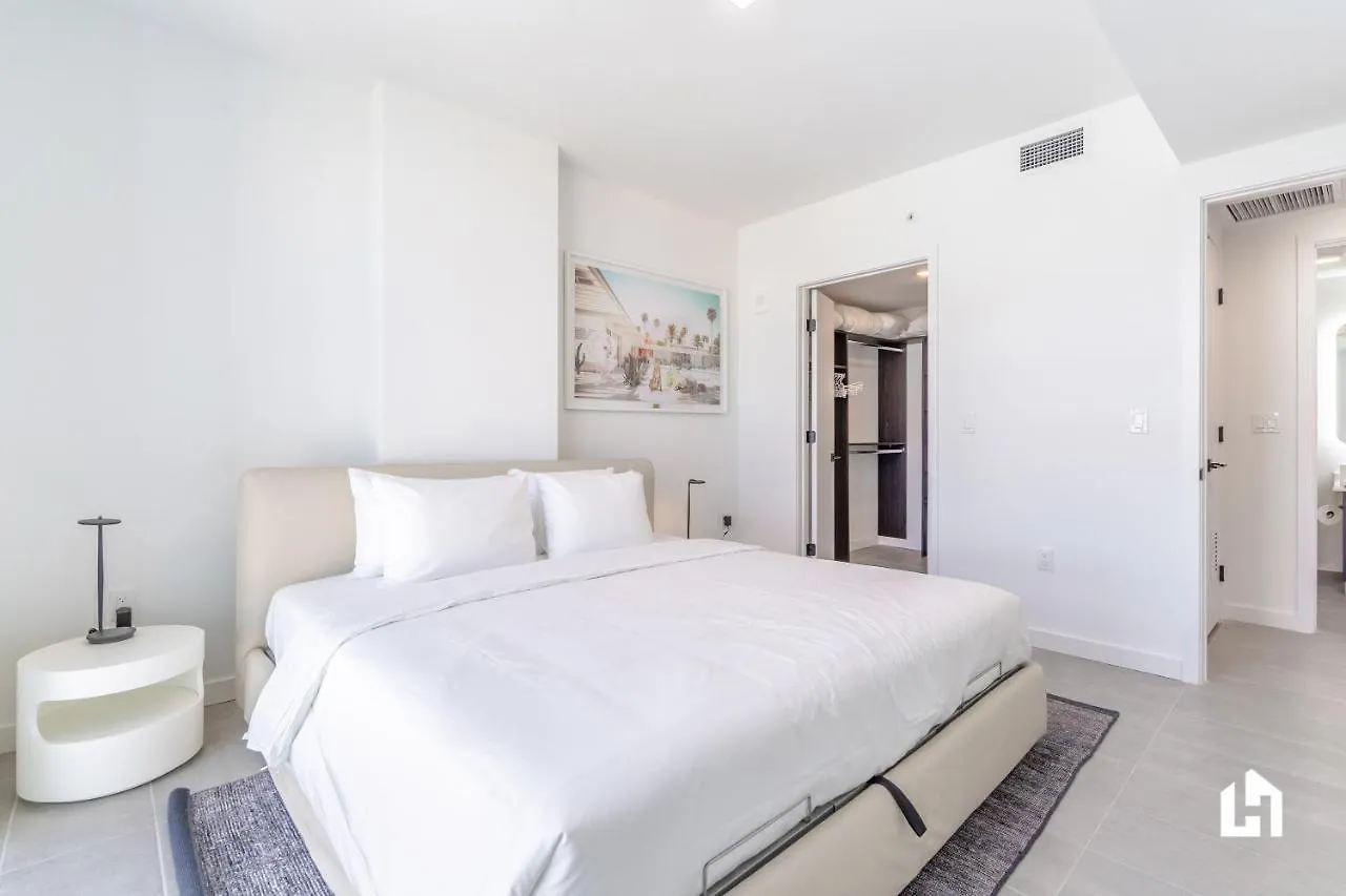 Apartment Unique Dt Apts With Amenities Like Pool, Gym, Restaurants & Cowork Lounge By Luahost