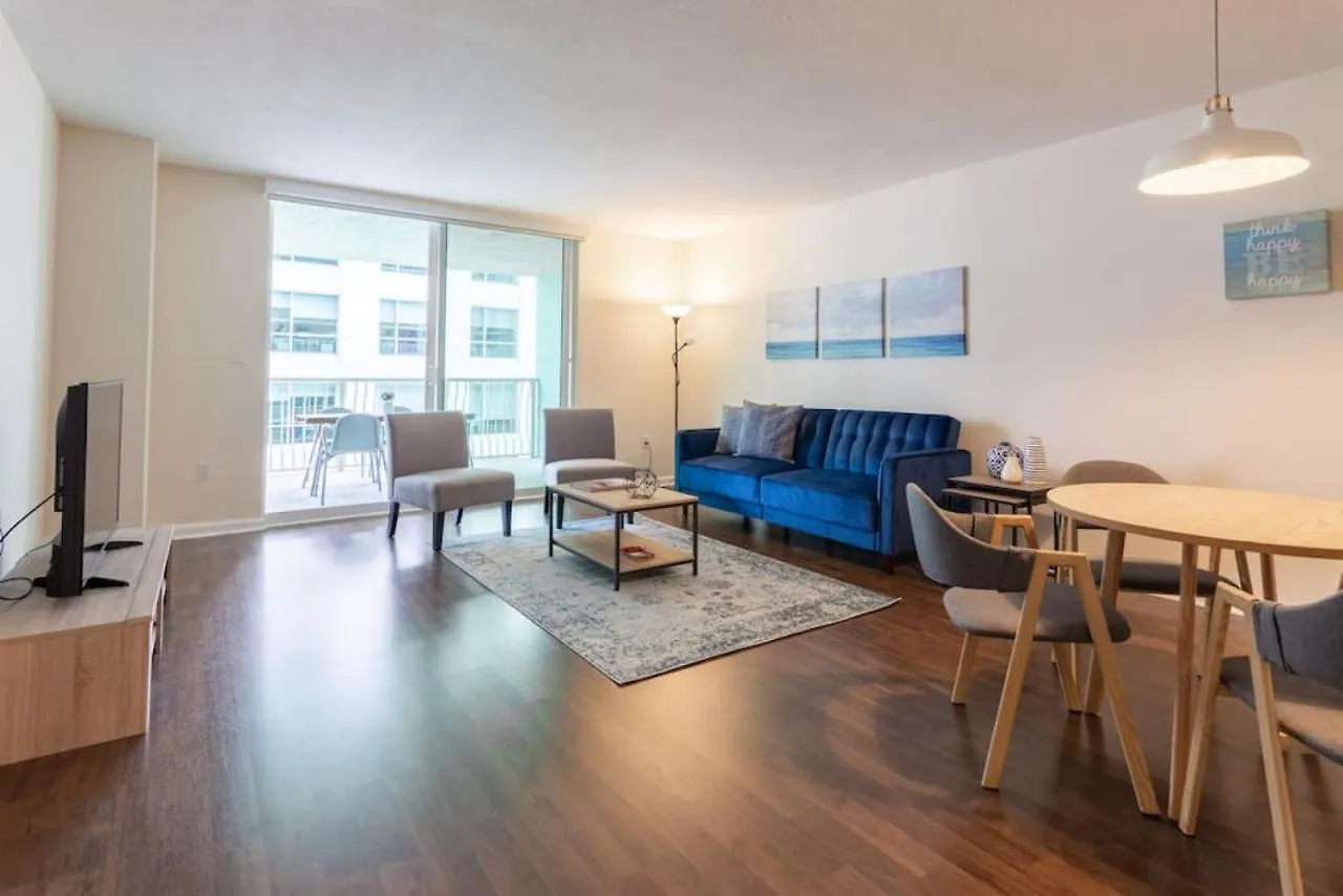 Absolutely Beautiful 1 Bedroom Paradise With A Huge Balcony بيت للعطل *