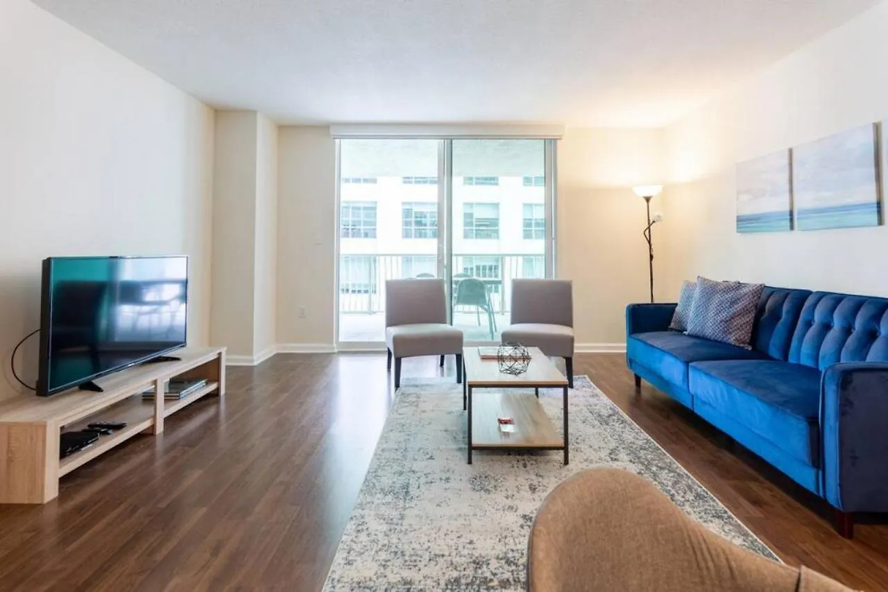 Absolutely Beautiful 1 Bedroom Paradise With A Huge Balcony ميامي