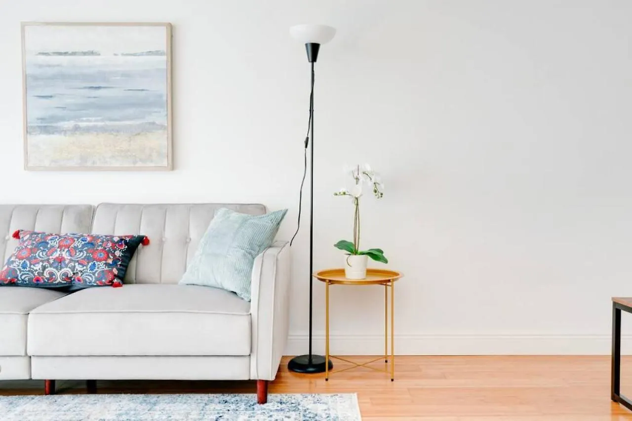 Gem With Great Ocean View, Pool, Wfh Set Up, And Parking *