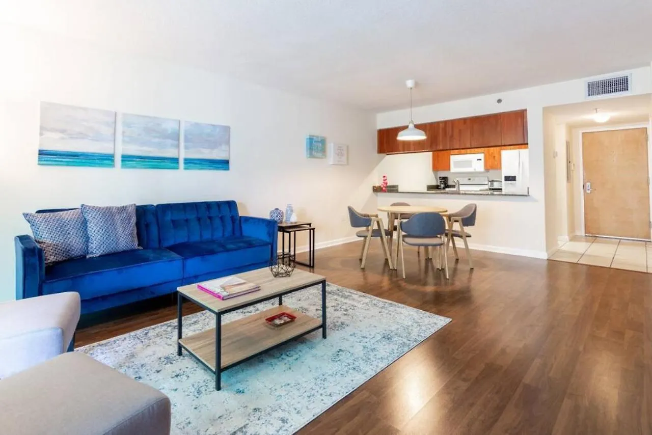 Absolutely Beautiful 1 Bedroom Paradise With A Huge Balcony ميامي