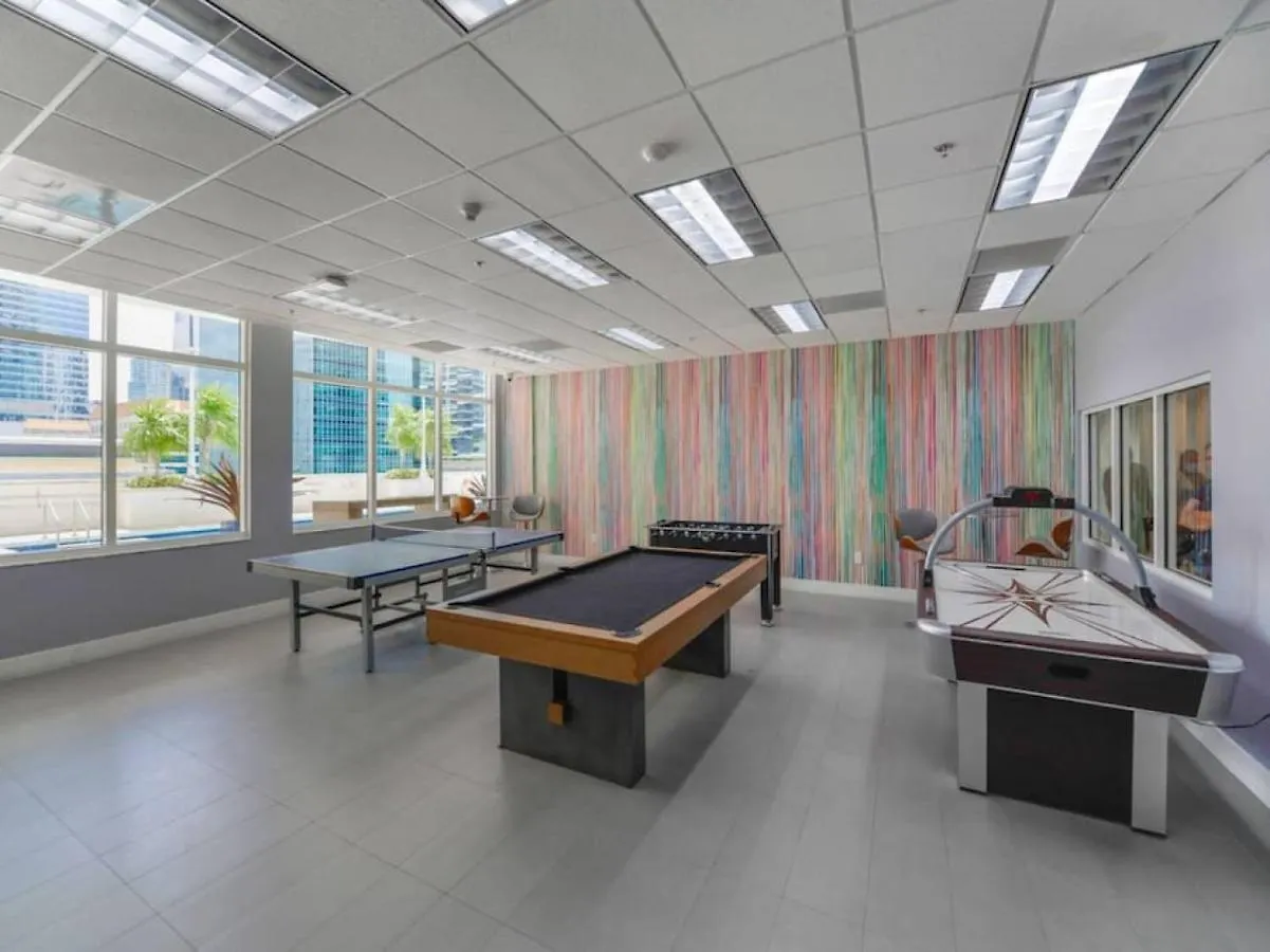 Дом отдыха Penthouse With Ocean And Views In Lux Brickell Sleeps 4 Майами