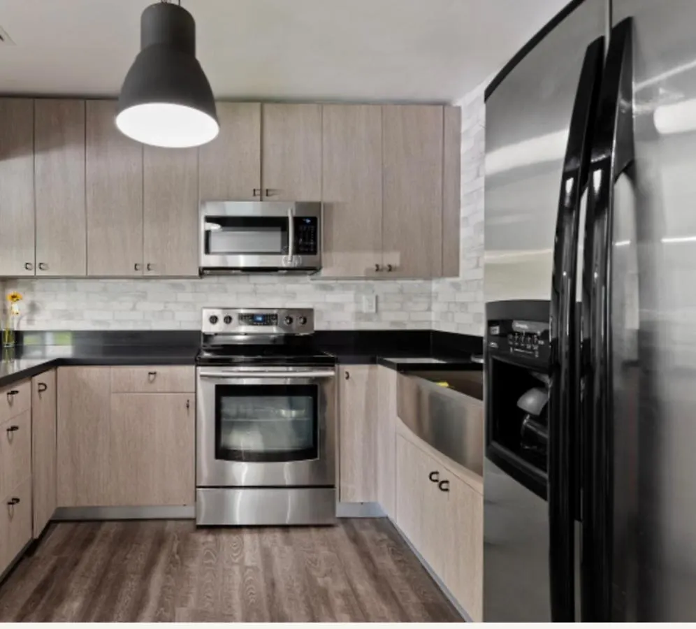 Cozy Triplex Centrally Located * Miami