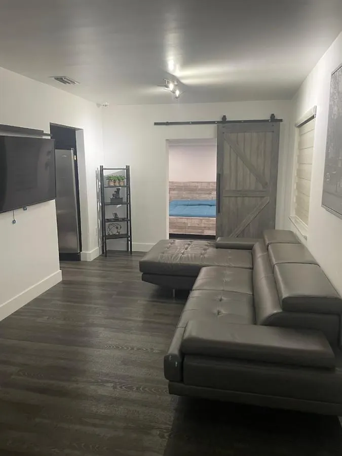 Cozy Triplex Centrally Located Ferienhaus Miami